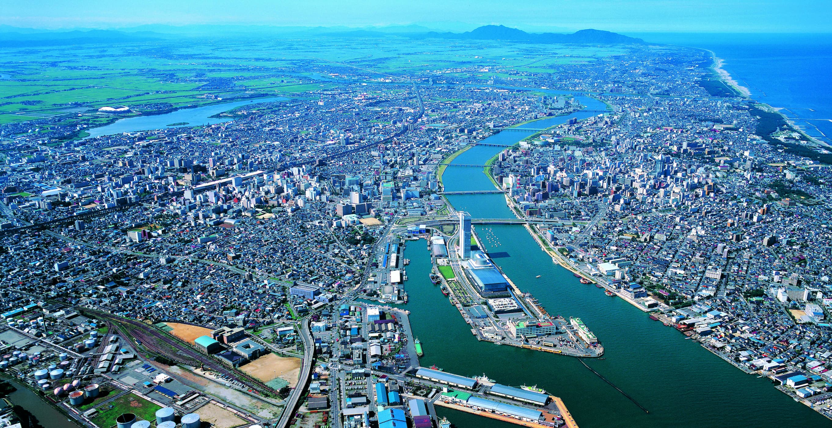 ITで挑戦を加速するイメージ